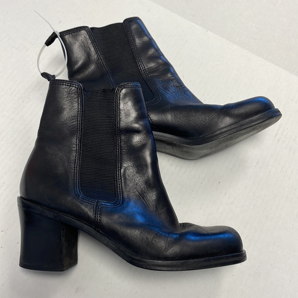 Nine West Black Leather Chelsea Block Heel Ankle Boots